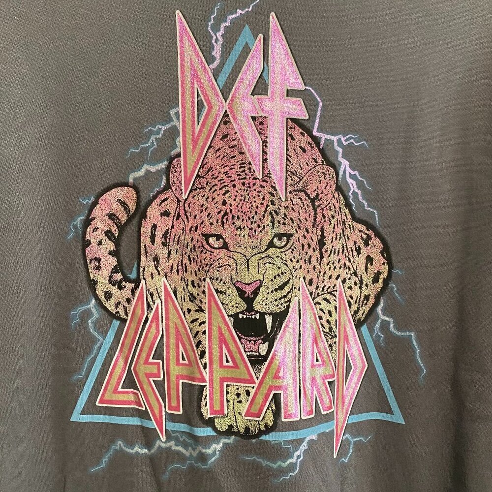 Def Leppard Metallic Pink/Gray Oversized Sweatshirt Size Small (4/6) - Picture 2 of 5